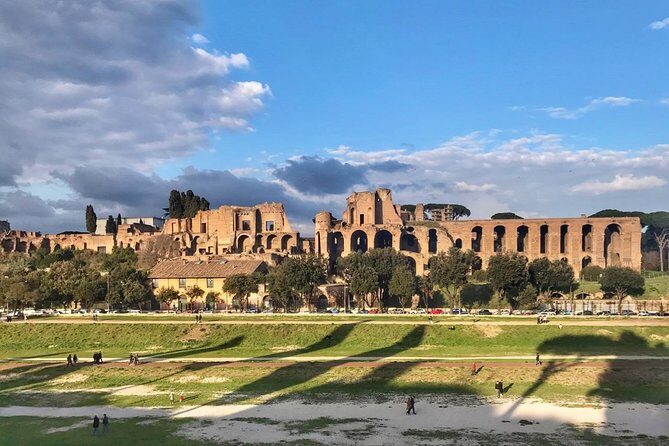 Arena Floor Access Experience for Colosseum & Roman Forum - Guides, Audio, and Group Size: Making It Work in Real Life