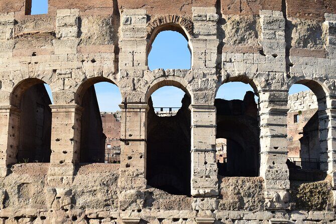 Audio Guided Tour of Colosseum, Forum, Palatine - Palatine Hill: the emperor view and the “why here” ruins