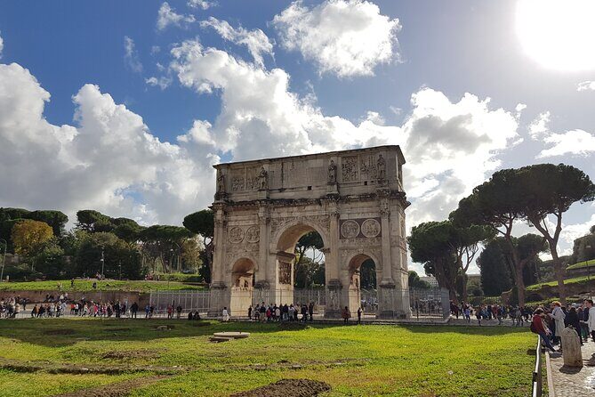 Audio Guided Tour of Colosseum, Forum, Palatine - Pace and physical comfort: what moderate fitness means here