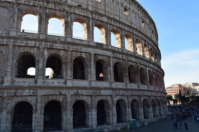 Audio Guided Tour of Colosseum, Forum, Palatine - Group size: why max 20 feels different