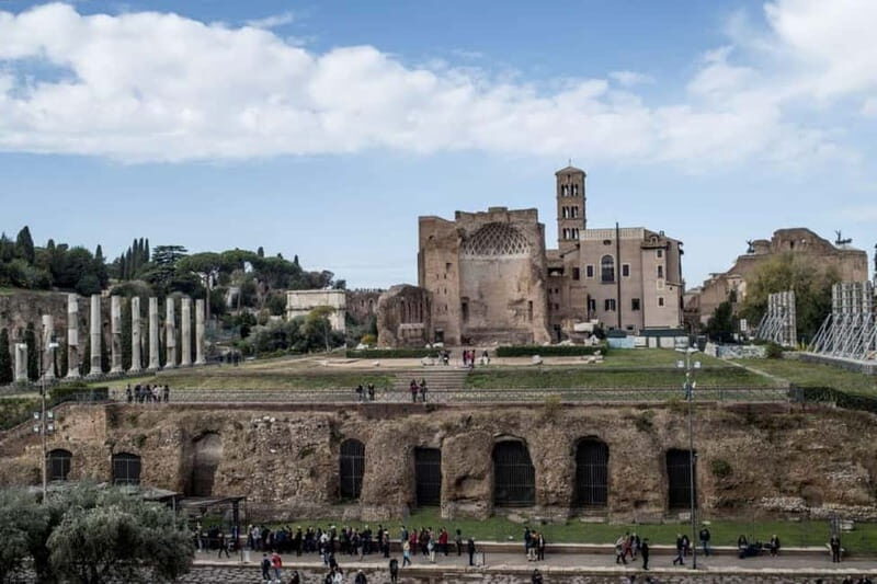 Best of Colosseum Experience: Exclusive Tour in 40 Languages - Palatine Hill in 45 Minutes: Romulus, Remus, and a Panoramic Reset