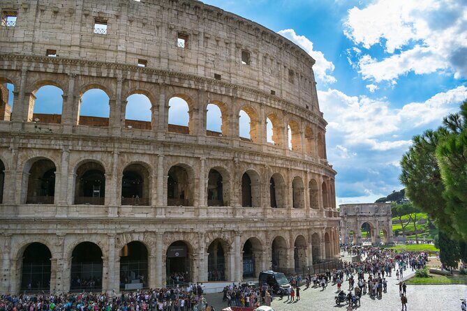Colosseum and Roman Forum Group Tour or Audio Guided tours - What You’ll Do Inside: The Colosseum Stop in Detail