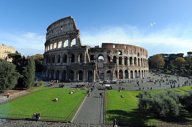 Colosseum and Roman Forum Private Tour with an Archaeologist - Walking toward the Arch of Constantine and the Velian Hill area