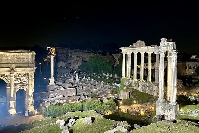 Colosseum and Roman Forum Sightseeing Area Night Walking Tour - Stop 4: The Replica Statua Equestre di Marco Aurelio (the emperor as philosopher)