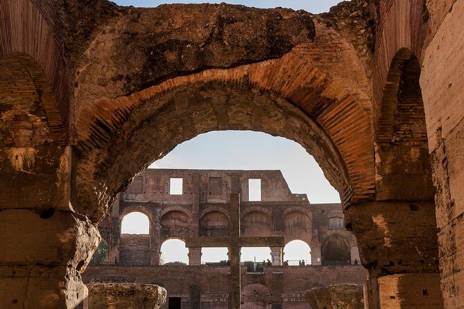 Colosseum Arena and Roman Forum Exclusive Private Guided Tour - Arch of Constantine: the 10-minute stop that makes the Colosseum and Forum connect