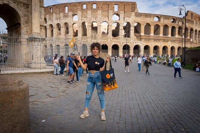 Colosseum, Palatine Hill and Roman Forum Group Tour - Stop 1: Arch of Constantine for Instant Imperial Context