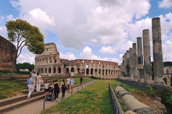 Colosseum, Palatine Hill and Roman Forum with Guided Tour - Palatine Hill: Imperial Homes on the Oldest Nucleus