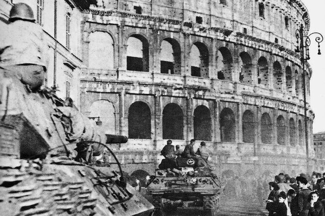 Colosseum, Roman Forum and Palatine Hill with Isuf - A Small-Group Rome Power Pack With Isuf