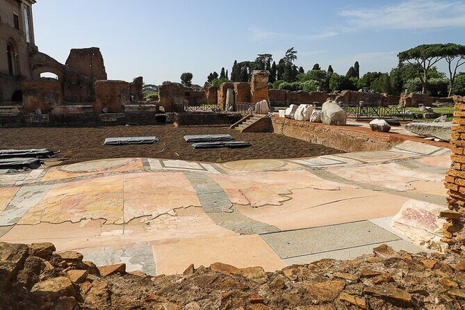 Colosseum & Roman Forum Guided Tour - Palatine Hill and the Farnese Gardens Stop