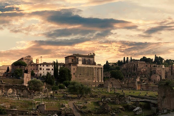 Colosseum, Roman Forum Guided Tour with Private Option - Practical tips that matter: bags, ID, and hearing the guide