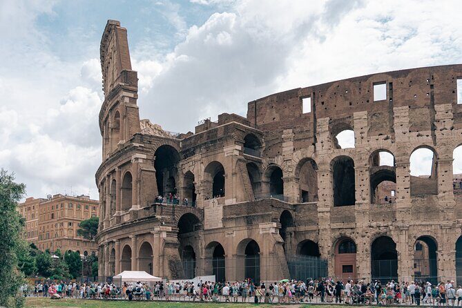 Colosseum, Roman Forum & Palatine Hill Guided Tour - Why this Colosseum–Forum–Palatine route feels efficient