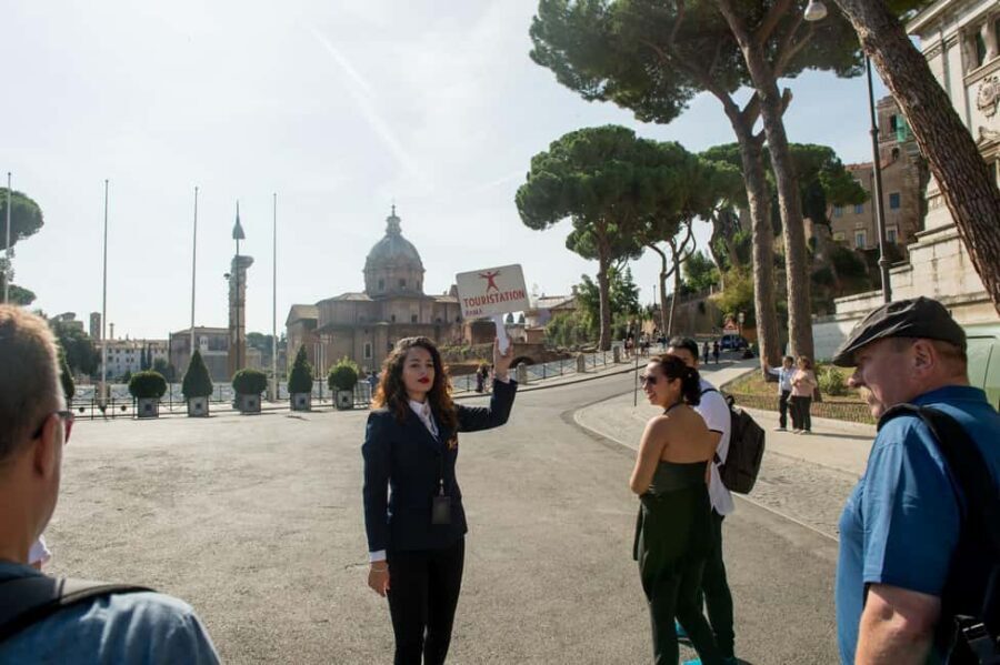 Colosseum & Roman Forum Semi-Private Guided Tour - Start at Piazza Venezia: Campidoglio Framing and First Views