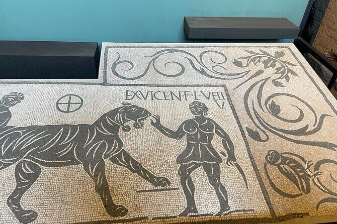 Colosseum & Roman Forum Small Group Tour - Palatine Hill: the founding myth meets real imperial power