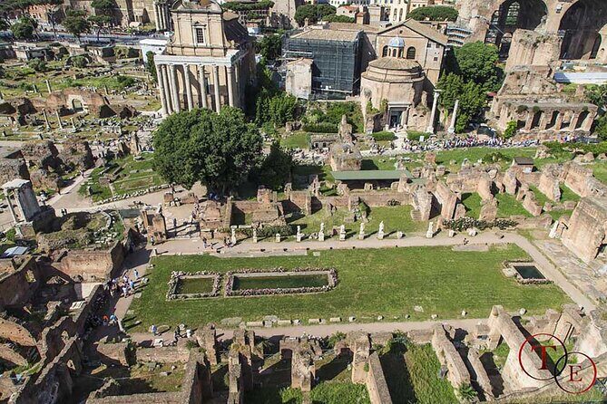 Houses of Augustus and Livia Private Tour with Roman Forum and Palatine Hill - House of Augustus and Livia: How Private Space Screams Status