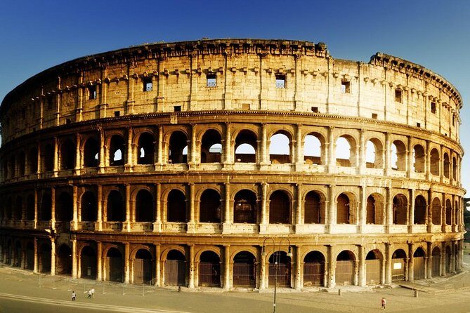 Premium Colosseum, Palatine Hill & Roman Forum Private Tour - Entering The Colosseum With Reserved Access