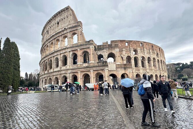 Private Full Guided Tour of Colosseum Roman Forum & Palatine Hill - Entering the Colosseum: What the 1-Hour Guided Time Covers