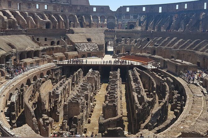 Private Jewish tour: Colosseum, Arch of Titus and Roman Forum - A private Jewish tour of Rome’s power centers