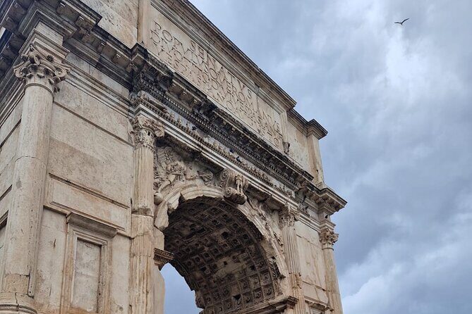 Private Jewish tour: Colosseum, Arch of Titus and Roman Forum - Arch of Titus and the Roman Forum in one connected walk