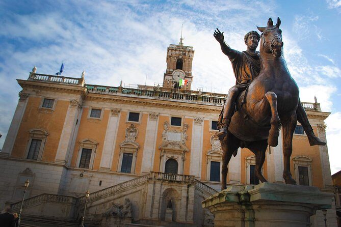 Private Piazzas of Rome Tour with Colosseum & Roman Forum - Trevi Fountain and the Pantheon: two stops people argue about