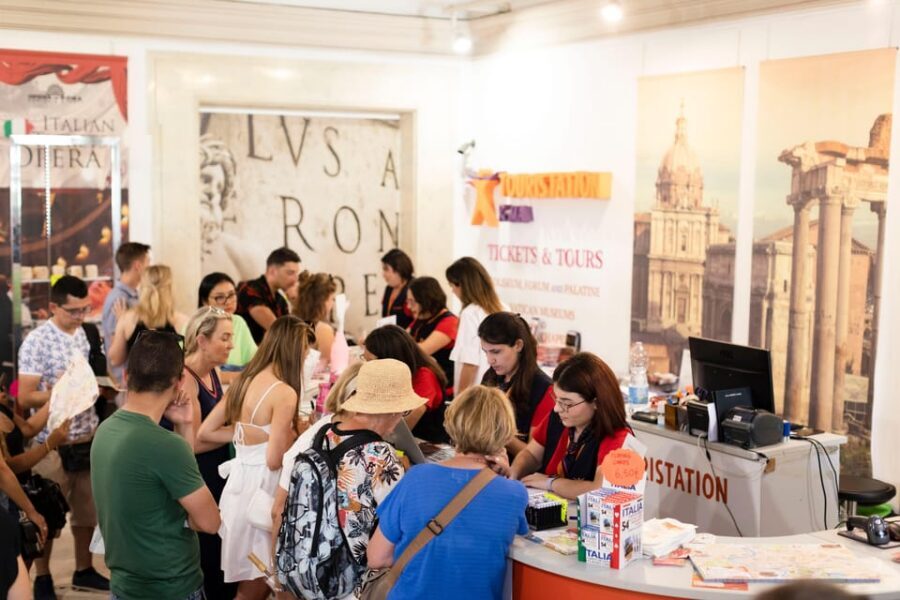 Rome: Arena of Colosseum, Roman Forum and Palatine Hill - Finding Touristation Aracoeli: orange flags and the right check-in time