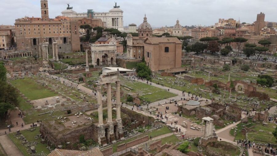 Rome: Colosseum Arena Floor, Roman Forum & Palatine Tour - What to Bring (and What to Leave Behind)