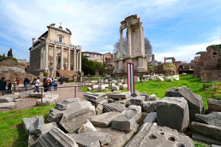 Rome: Colosseum Arena, Forum & Palatine Hill Guided Tour - Arena floor access: Gladiator’s Gate and the dramatic ground-level view