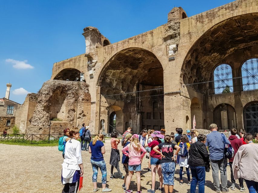 Rome: Colosseum Arena, Palatine Hill & Forum Guided Tour - Skipping the lines: how the fast-track really helps