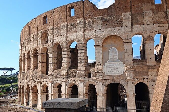 Rome: Colosseum Entry with Forum & Palatine - Group size: what 40 people really feels like