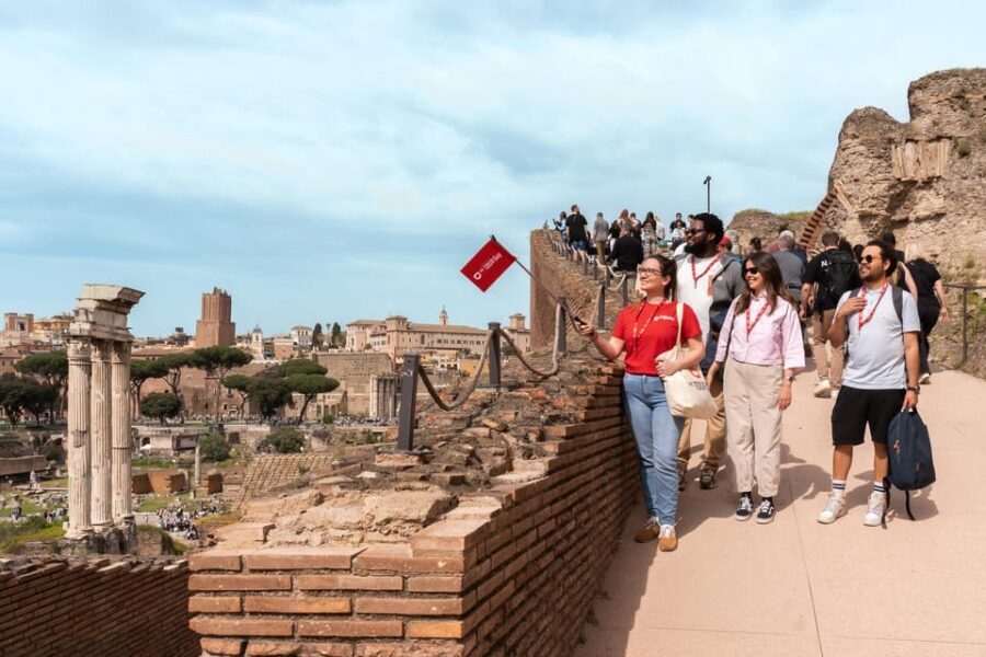 Rome: Colosseum, Forum, and Palatine Tour - Palatine Hill: Views, Photos, and the Founding-Era Feeling