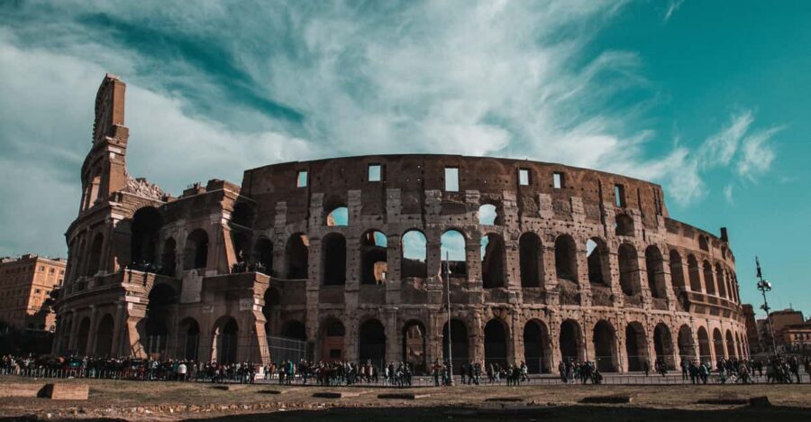 Rome: Colosseum, Forum, Palatine with Breakfast or Aperitif - Starting at Touristation Aracoeli: Find the orange flags fast