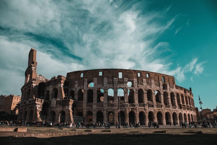 Rome: Colosseum, Forum, Palatine with Breakfast or Aperitif - The English city walk: Navona, Pantheon, Trevi Fountain
