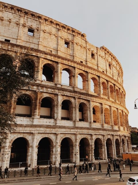 Rome: Colosseum, Forum, Palatine with Breakfast or Aperitif - Breakfast or apéritif: a smart included perk near the meeting point