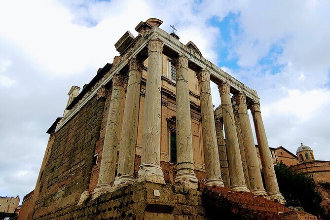 Rome: Colosseum Guided Tour with Roman Forum and Palatine hill - Headsets and group size: why this feels manageable