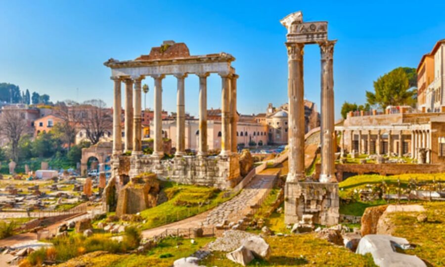 Rome: Colosseum, Palatine Hill, and Roman Forum Tour - Meeting at the Souvenir Colosseo Shop and starting at the Arch of Constantine