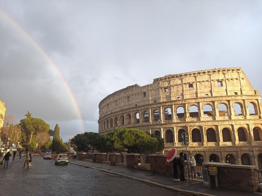 Rome: Colosseum, Palatine Hill, & Roman Forum Walking Tour - Roman Forum Ruins: How the Center of Power Becomes Clear