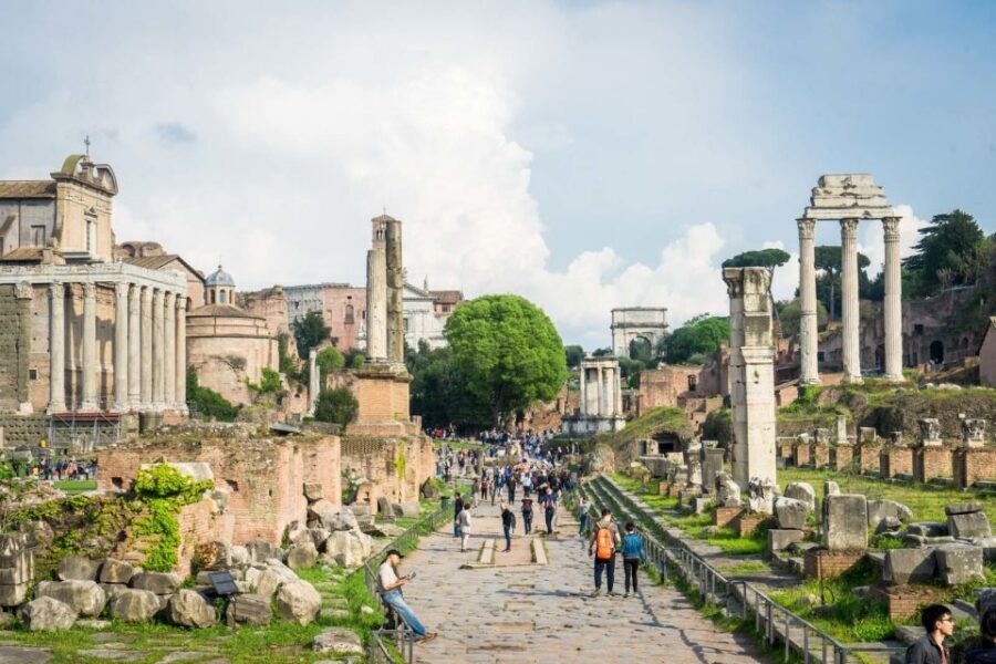 Rome: Colosseum, Roman Forum and Palatine Hill Group Tour - Palatine Hill: emperor views over Circus Maximus and the Forum