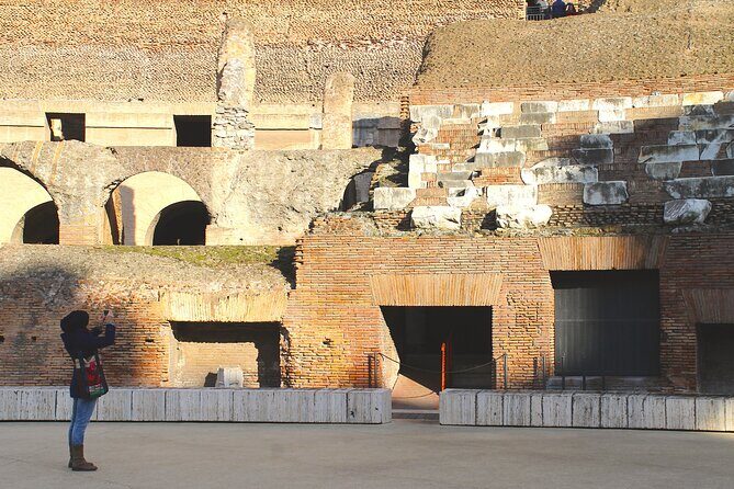 Rome: Colosseum, Roman Forum and Palatine Hill Private Tour - Palatine Hill and the Emperors: Living Above the City