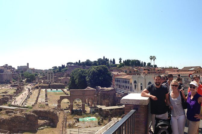 Rome: Colosseum, Roman Forum and Palatine Hill Private Tour - Meeting at Caffè Roma: Your Starting Point and Pace Check