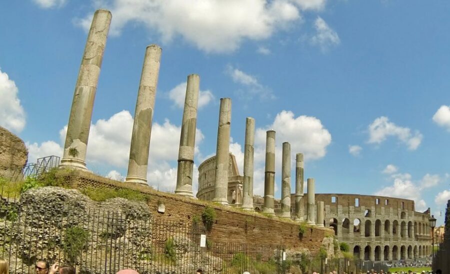 Rome: Colosseum, Roman Forum, and Palatine Hill Tour - Palatine Hill: emperor energy with real city views