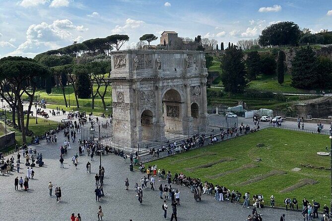 Rome: Colosseum, Roman Forum & Palatine Hill Visit + Audio Guide - Roman Forum: flexible timing, plus crowd lines you can’t skip