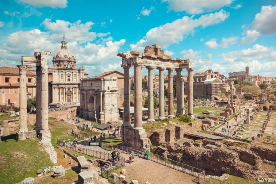 Rome: Colosseum, Roman Forum & Trajan's Market Exterior Tour - An exterior walk that makes the Colosseum make sense