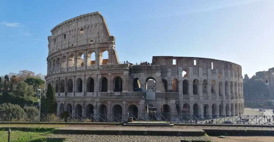 Rome: Colosseum, Underground & Roman Forum Private Tour - Meeting at Caffè Roma and getting in smoothly