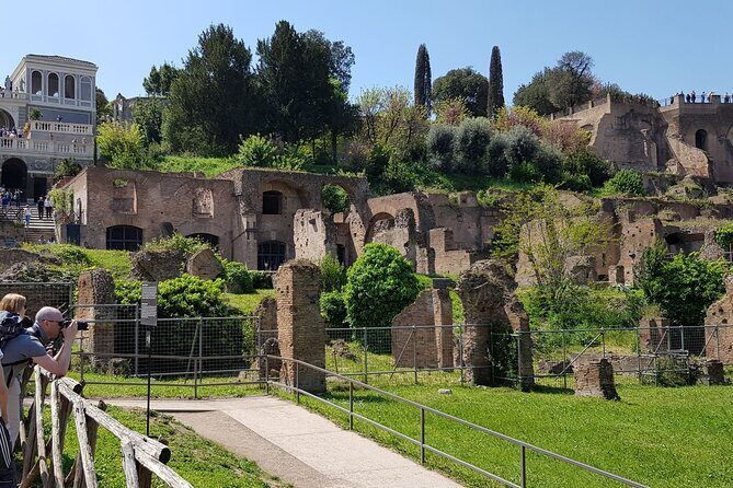 Rome Colosseum,Palatine Hill and Roman Forum Guided Tour - Roman Forum: The Places That Explain Rome’s Daily Power