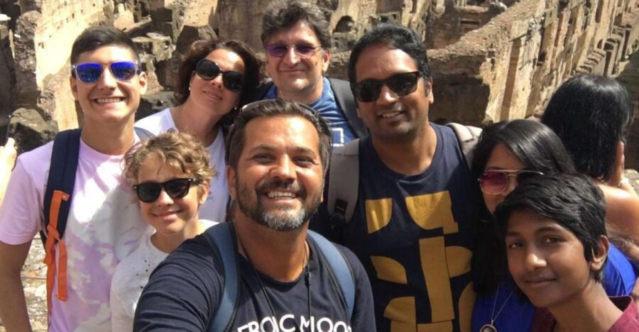 Rome: Group or Private Guided Walking Tour of the Colosseum - The second-floor climb: the view into the arena