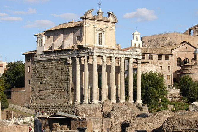 Rome: Guided Group Tour of Colosseum, Roman Forum & Palatine Hill - Entering the Colosseum: what you’ll see (and what’s excluded)