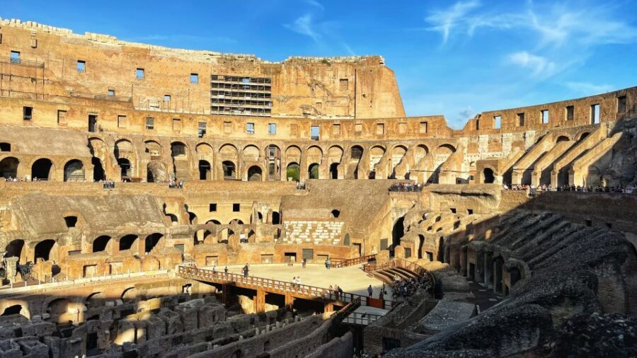 Rome: Ultimate Colosseum, Roman Forum & Palatine Hill Tour - Palatine Hill: emperors lived here, and legends still linger