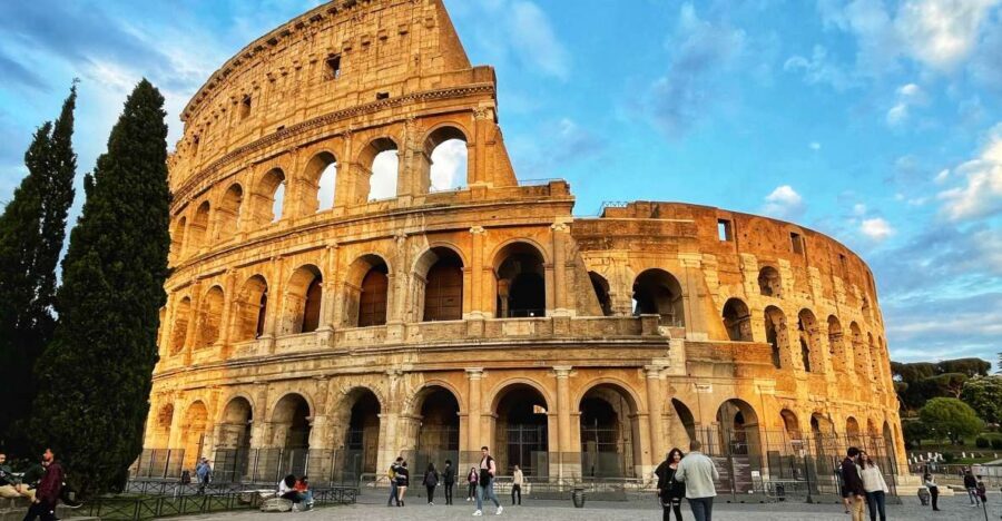 Rome: Ultimate Colosseum, Roman Forum & Palatine Hill Tour - Roman Forum: where politics, religion, and power all overlap