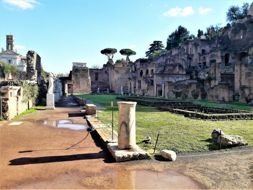Rome: Vatican, Colosseum & Main Squares Tour w/ Lunch & Car - Rome squares and fountains: how the stops actually work