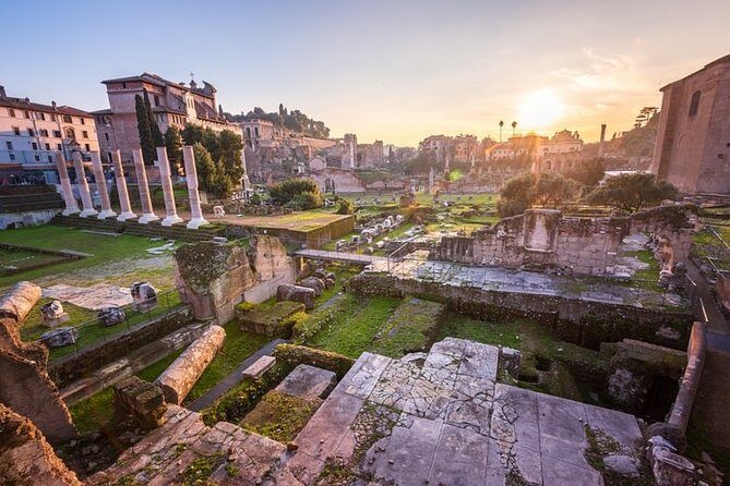 Self-Guided Audio Tour - The gods of the Palatine - The Titus triumphal arch: propaganda lessons in stone