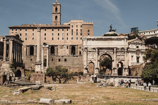 Small-Group Colosseum Tour with Roman Forum & Palatine Hill - Palatine Hill: where Rome’s founding myth meets the palaces